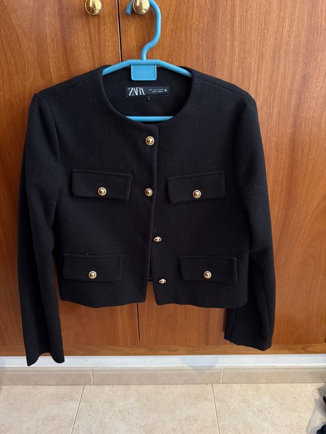 Chaqueta Zara Tweed Estilo Chanel Negra