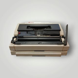 MAQUINA DE ESCRIBIR OLIVETTI LETTERA 52 + MALETIN * DECORATIVA*