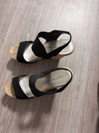 Tacones de cuña beige y negro talla 38 Buen estado