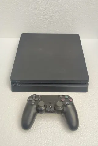 PS4 Slim 1TB + Mando Negro + FIFA 23