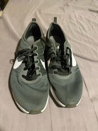 Zapatillas Nike Talla 42.5 Verde/Blanco