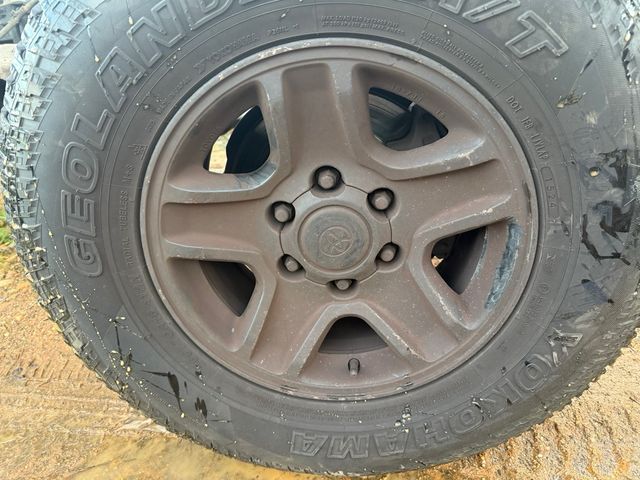 5 Llantas Toyota Land Cruiser VX