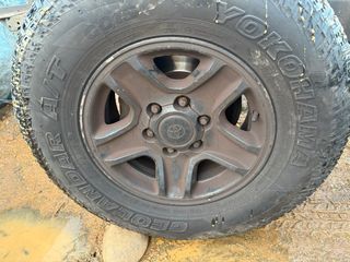 5 Llantas Toyota Land Cruiser VX