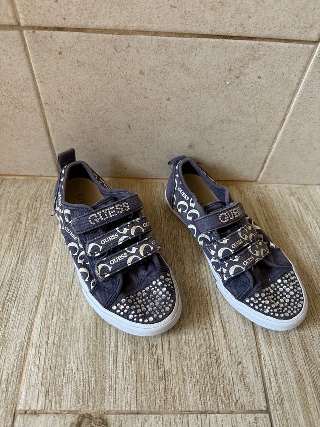 Zapatillas Guess niña numero 29