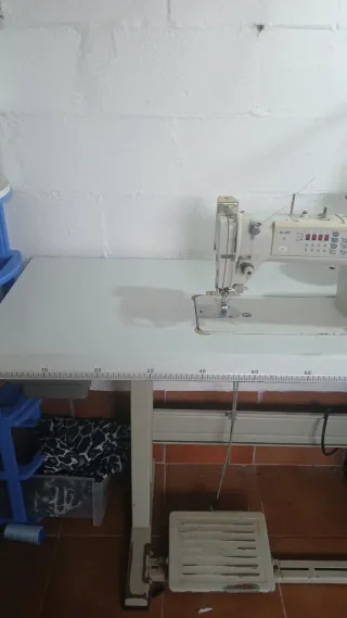 Máquina de coser Brother con poco uso