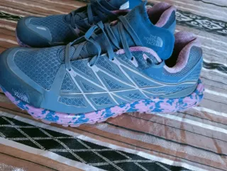 THE NORT FACE+NIKE TALLA 40