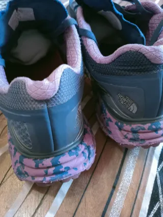 THE NORT FACE+NIKE TALLA 40