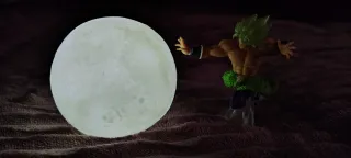 Super Broly Dragon Ball con luz