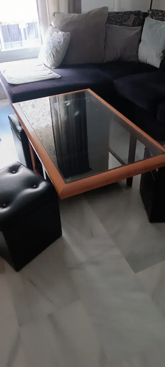 Mesa centro de sala com banquetas