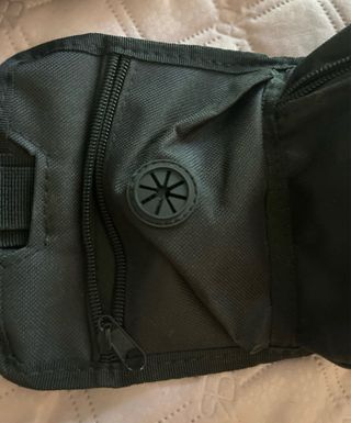 Marsupio nero con cinturino regolabile