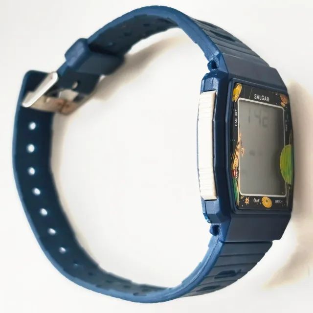 Reloj Salgar con juego Space. Raro. No funciona