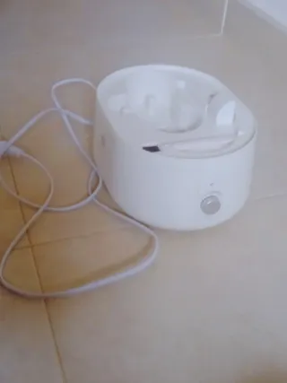 Humidificador azul y blanco