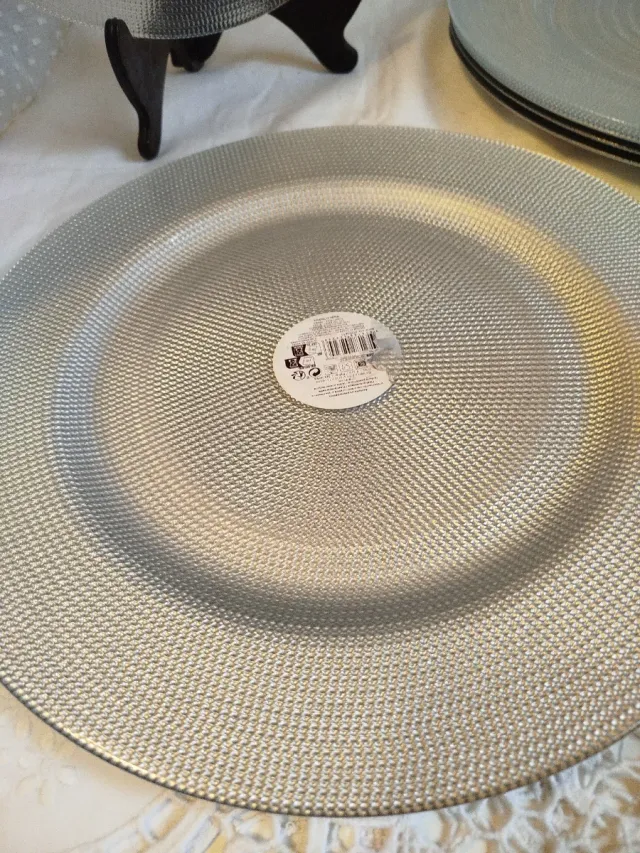 Bajoplatos. Cristal transparente, plata, ver detal