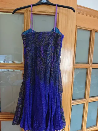 Vestido estampado morado y marrón