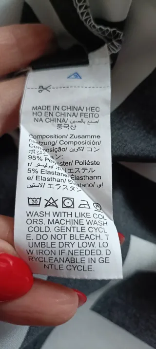 Blusa estampada blanco y negro