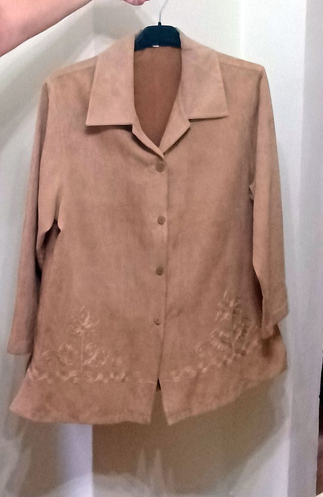 Americana antelina marrón claro