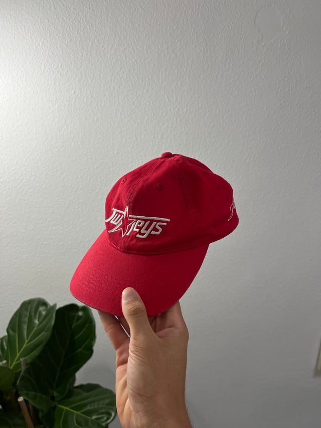 Gorra Roja TwoJeys