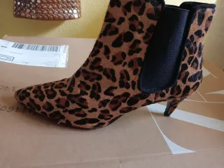 Botines de piel estampado leopardo
