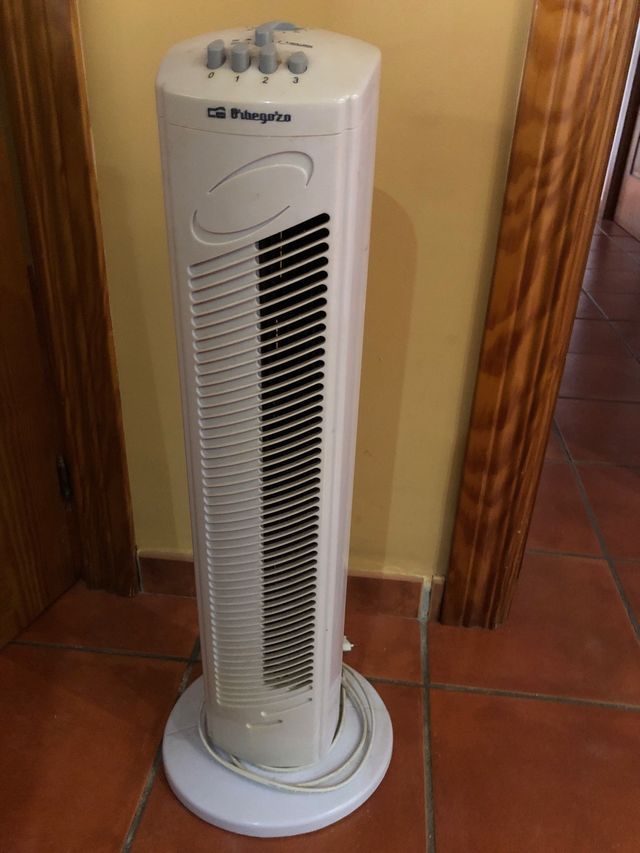 Ventilador de torre Orbegozo,solo tiene aire frío