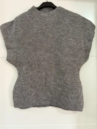 Chaleco punto gris manga corta cuello alto