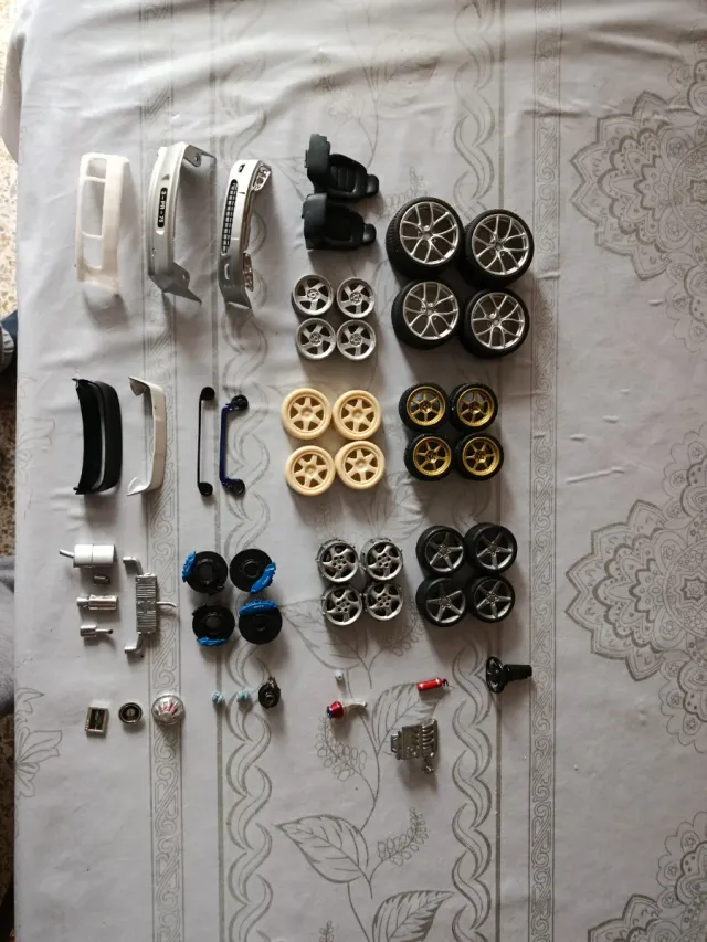 Piezas maquetas coches