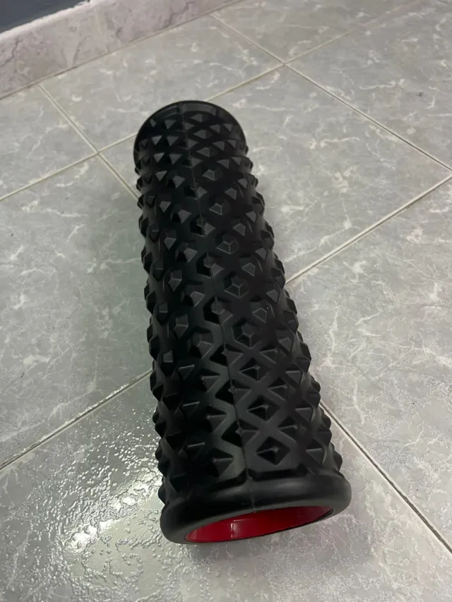 Rodillo de espuma negro con relieve