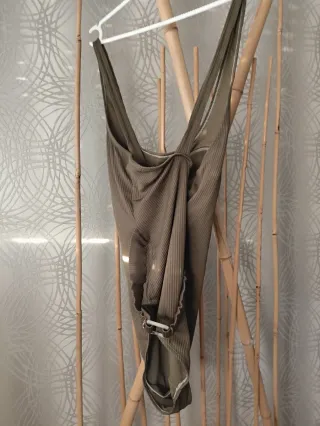 Bañador mujer verde oliva talla L