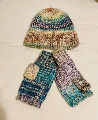 Conjunto Gorro y Mitones Tejidos