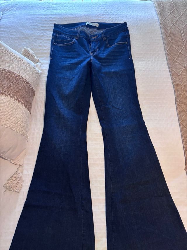 Pantalón vaquero Zara pierna años 60 Talla M