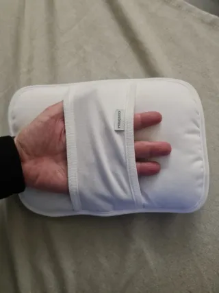 Cojín de lactancia blanco marca Cambrass