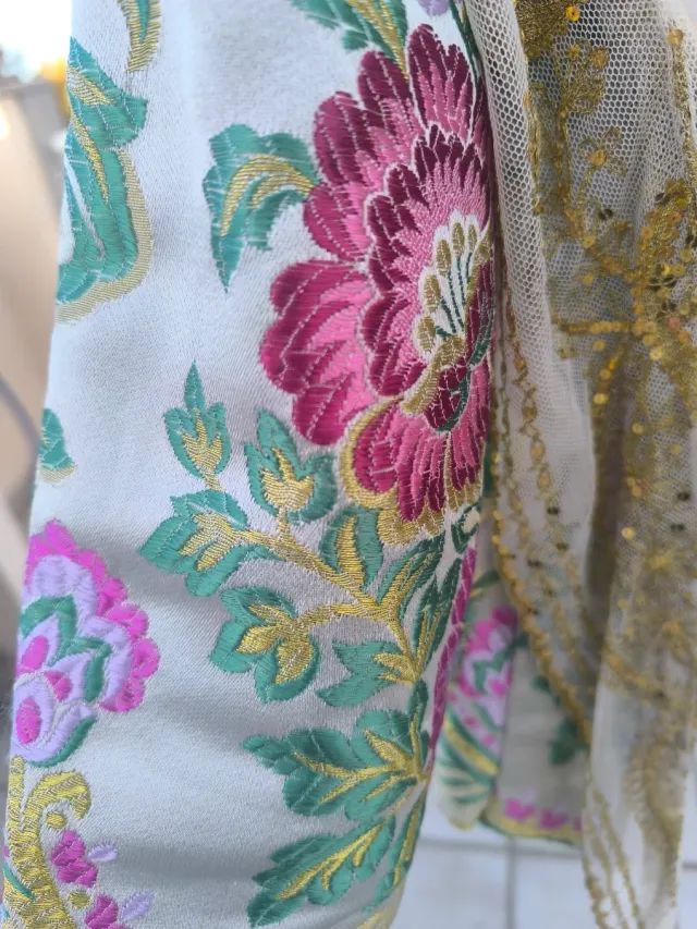 Traje de Fallera bordado