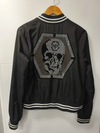 Chamarra Philipp Plein Talla XL pero es unaM