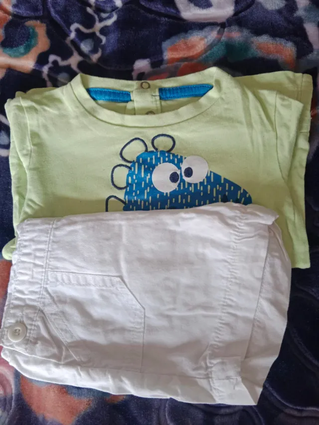 Lote Ropa Niño: Peto Blanco y Camiseta Dino