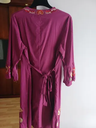 Vestido mujer sin estrenar bordado
