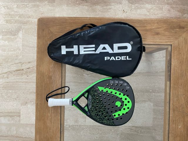 Pala de pádel Head con funda