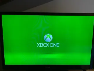 Xbox One S 1TB limited edition nera