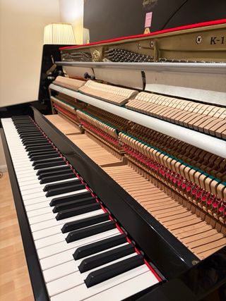 Piano Kawai K-15E del año 2006