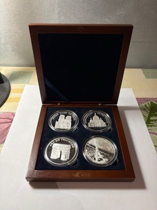 Set 4 Monete Commemorative Parigi