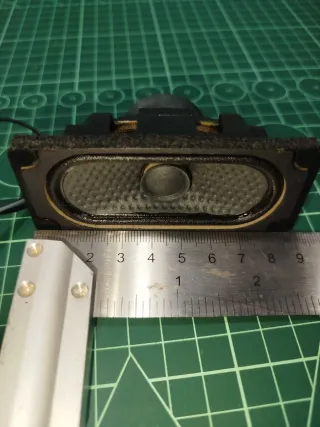 Pareja de altavoces pequeños