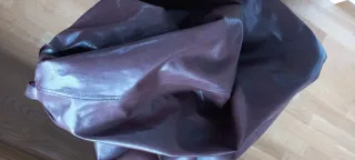 Puf pera.  Marca Mi puf de polipiel marrón URGE