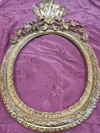 Antica cornice dorata intagliata a mecca '700