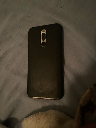 Redmi 8 Rojo  HACEPTO CAMBIOS PRECIO NEGOCIABLE