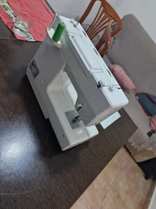Máquina de coser Silvercrest