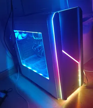 ¡¡OFERTA!! Pc gaming blanco.