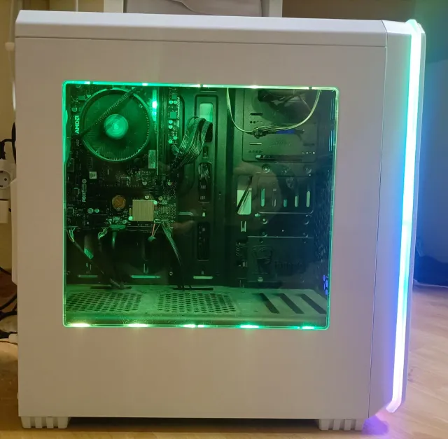 ¡¡OFERTA!! Pc gaming blanco.