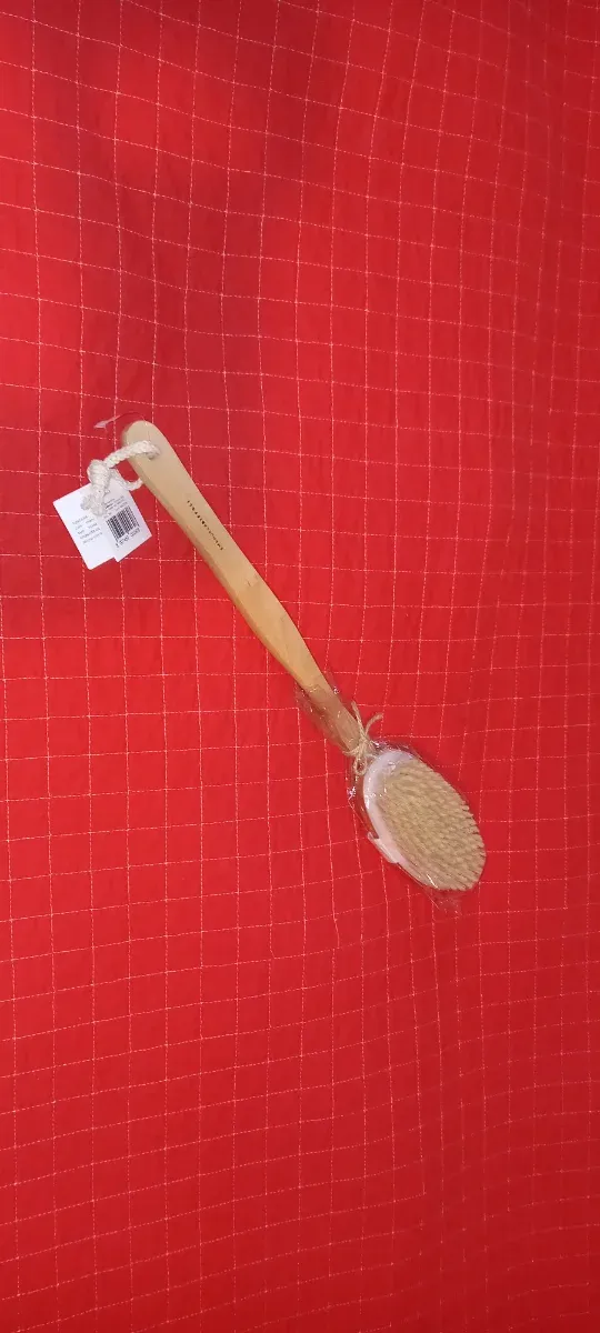 Spazzola corpo setole naturali manico lungo