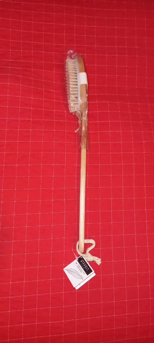 Spazzola corpo setole naturali manico lungo