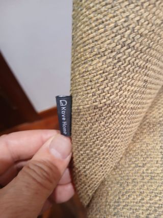 Taburetes de cocina beige y negro