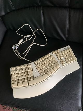 Teclado Ergonómico Microsoft Natural Keyboard