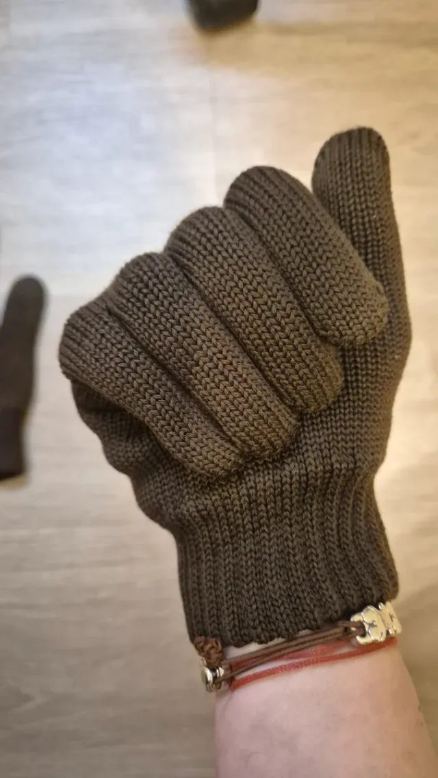 Guantes Burberry Marrón y Beige de lana punto